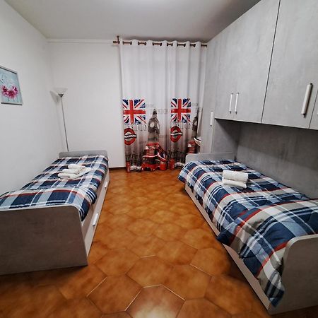Appartamento Giotto - Free Parking Livorno Kültér fotó
